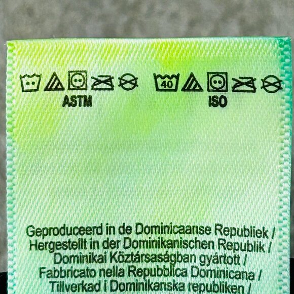 NWT Santa Cruz Tie Dye T-Shirt Size M Only at Tillys Spiral Logo Rainbow - Picture 13 of 13